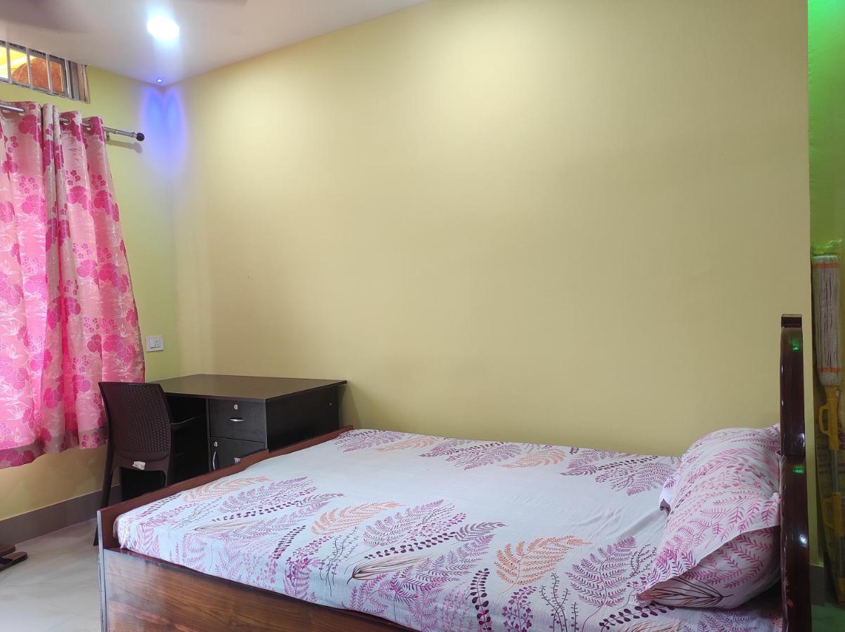 Hotel Sk Lodge Near Guwahati Airport Экстерьер фото