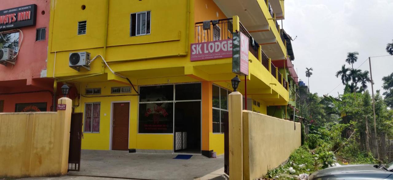 Hotel Sk Lodge Near Guwahati Airport Экстерьер фото